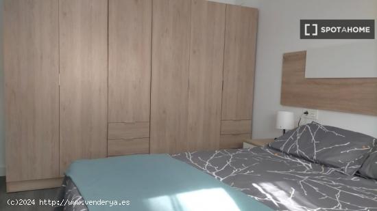 Habitación en piso compartido en Zaragoza - ZARAGOZA