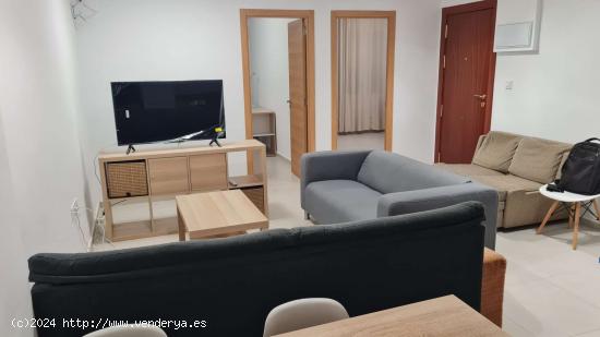  Piso de 5 habitaciones en alquiler en Valencia - VALENCIA 