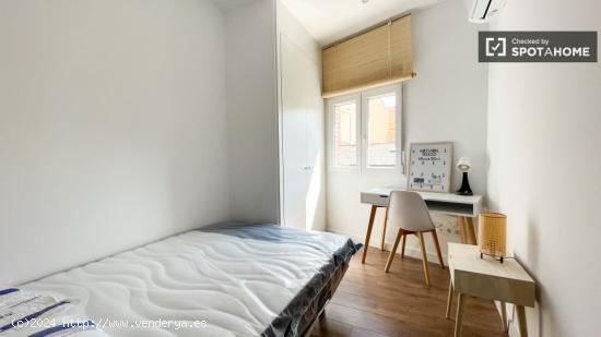 Alquiler de habitaciones en apartamento de 8 dormitorios en Vista Alegre - MADRID