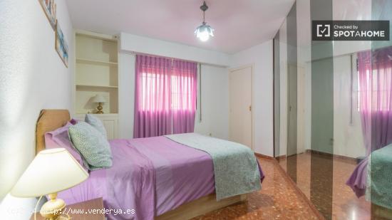 Apartamento de 2 dormitorios en alquiler en Patraix - VALENCIA