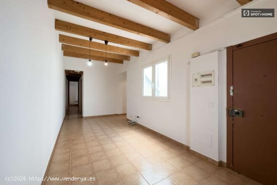  Apartamento de 3 dormitorios en alquiler en El Raval - BARCELONA 