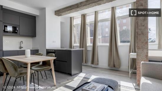 Apartamento de 2 dormitorios en alquiler en Goya - MADRID