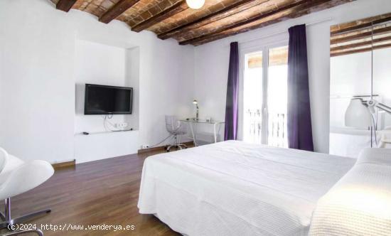  Habitación en apartamento de 3 dormitorios en El Raval - BARCELONA 