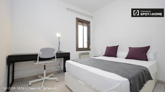 Elegante habitación en apartamento de 7 dormitorios, Horta-Guinardó - BARCELONA