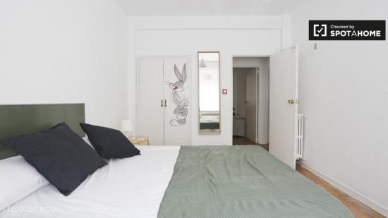 Habitación soleada con cama individual en alquiler en Guindalera - MADRID