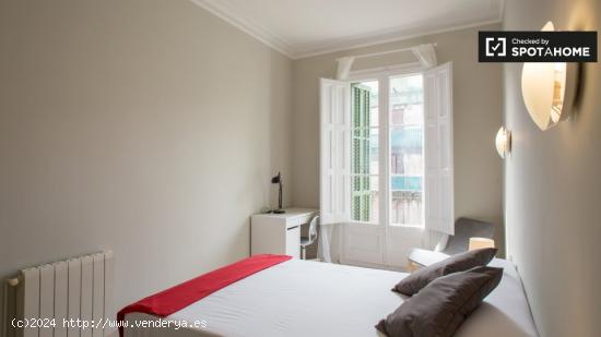 Habitación luminosa en apartamento de 6 dormitorios, L'Esquerra de l'Eixample - BARCELONA