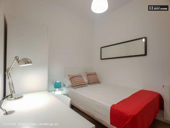  Acogedora habitación en alquiler en un apartamento de 7 dormitorios en el Eixample, Barcelona - BAR 