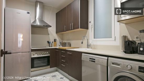 Apartamento entero de 2 dormitorios en Barcelona. - BARCELONA