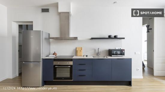 Apartamento entero de 2 dormitorios en Barcelona. - BARCELONA