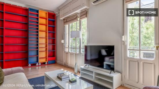 Apartamento de 2 dormitorios en alquiler en Trafalgar - MADRID