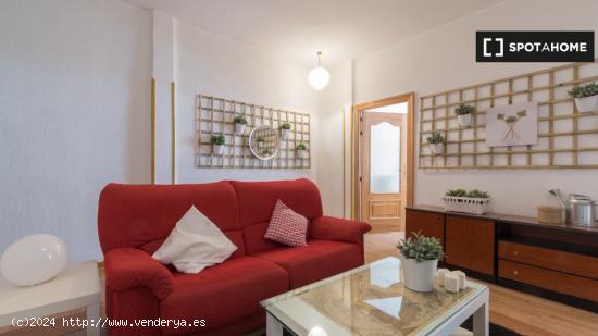 Hermosas habitaciones en apartamento de 3 dormitorios para alquilar en Moncloa, Madrid - MADRID