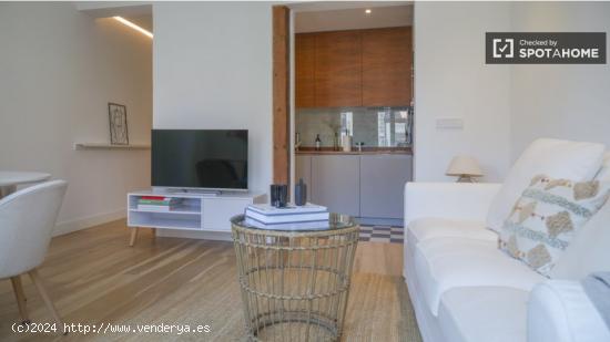 Apartamento de 2 dormitorios en alquiler en Trafalgar - MADRID