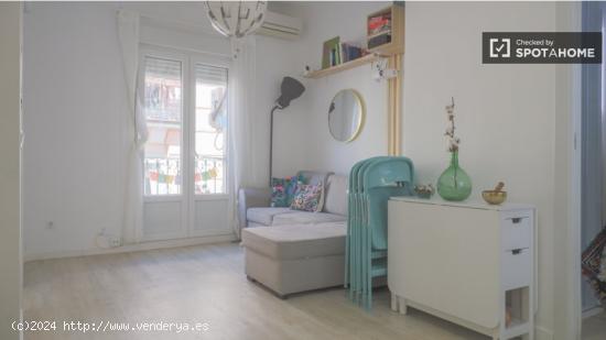 Apartamento de 2 dormitorios en alquiler en Madrid - MADRID