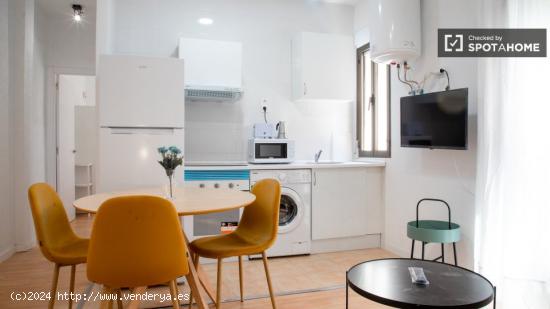 Apartamento de 2 dormitorios en alquiler en Bellas Vistas - MADRID