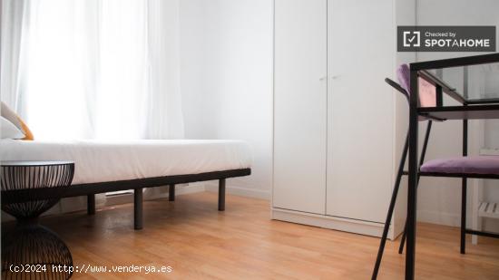 Apartamento de 2 dormitorios en alquiler en Bellas Vistas - MADRID