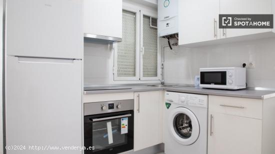 Se alquila apartamento de 2 dormitorios en San Isidro - MADRID