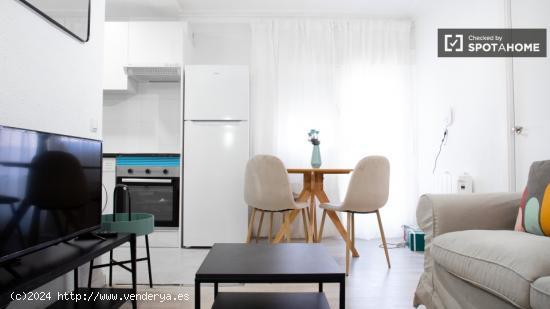 Apartamento de 2 dormitorios en alquiler en Pueblo Nuevo - MADRID