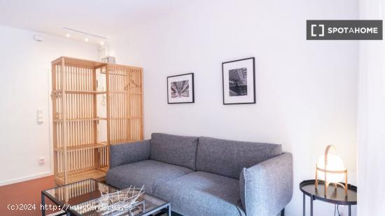 Apartamento entero de 3 habitaciones en Barcelona. - BARCELONA