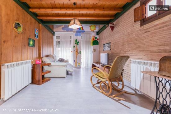  Apartamento de 2 dormitorios en alquiler en Valencia - VALENCIA 