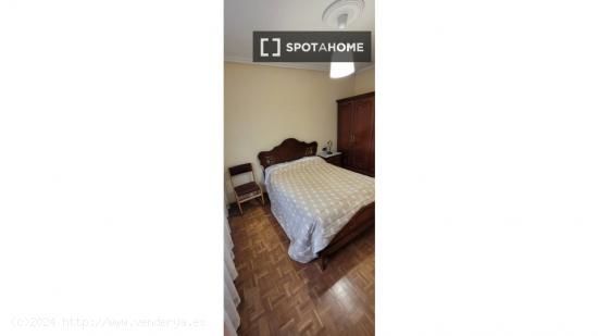 Habitación en piso compartido en Salamanca - SALAMANCA