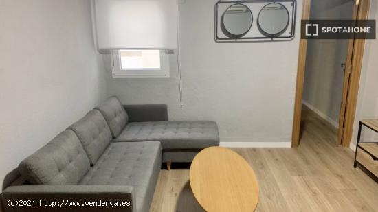 Apartamento de 2 dormitorios en alquiler en En Corts, Valencia - VALENCIA