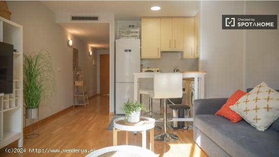 Apartamento de 1 dormitorio en alquiler en Pacífico - MADRID