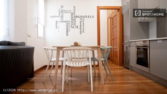 Apartamento de 2 dormitorios en alquiler en Barrio De Las Letras - MADRID