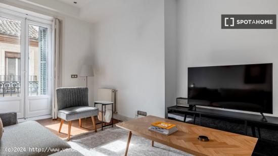 Apartamento de 2 dormitorios en alquiler en Madrid - MADRID