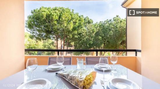 Apartamento de 2 dormitorios en alquiler en Marbella - MALAGA