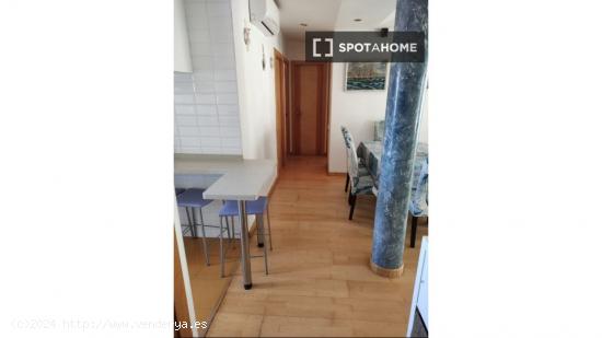 Piso en alquiler de 3 habitaciones en Cádiz - CADIZ