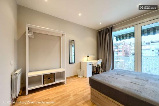  Se alquila habitación en piso compartido en Barcelona - BARCELONA 