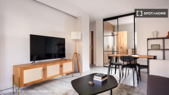 Apartamento de 3 dormitorios en alquiler en Barcelona - BARCELONA