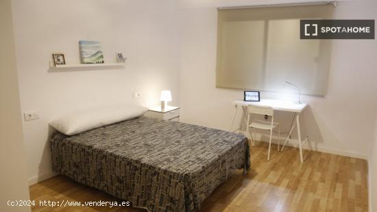 Habitación en piso compartido en Montcada - VALENCIA