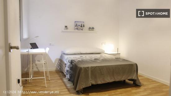 Habitación en piso compartido en Montcada - VALENCIA