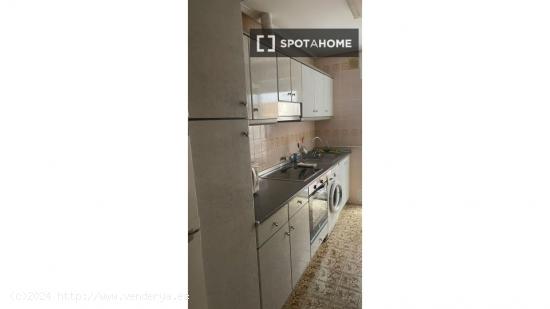 Habitación en piso compartido en Zaragoza - ZARAGOZA