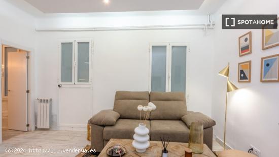 Apartamento de 2 dormitorios en alquiler en Madrid - MADRID