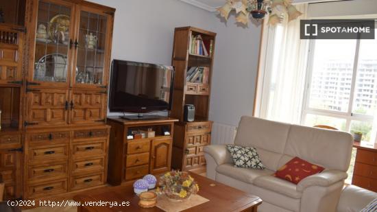 Apartamento de 3 habitaciones en alquiler en Madrid - MADRID