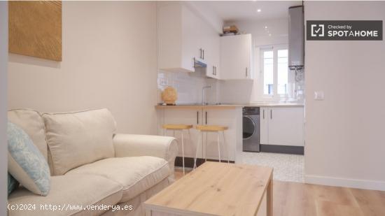 Se alquila apartamento de 2 dormitorios en San Isidro - MADRID