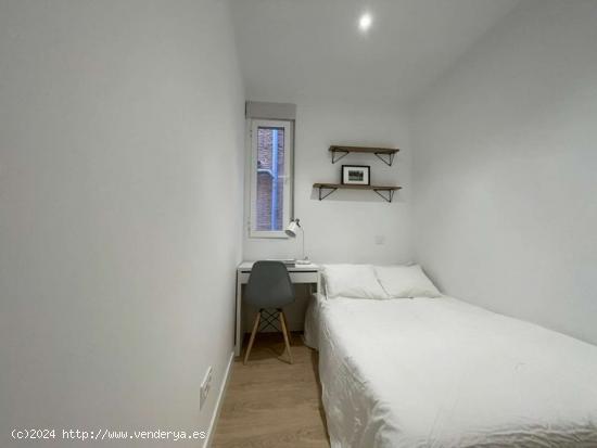  Se alquila habitación en un Coliving en Tetuán - MADRID 