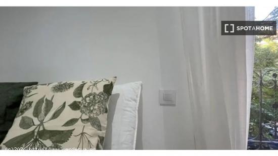 Se alquila habitación en un Coliving en Tetuán - MADRID