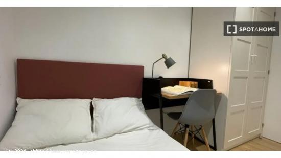 Se alquila habitación en un Coliving en Tetuán - MADRID