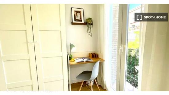 Habitación con balcón en alquiler en Coliving en Tetuán - MADRID