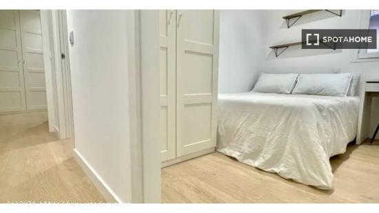 Se alquila habitación en un Coliving en Tetuán - MADRID