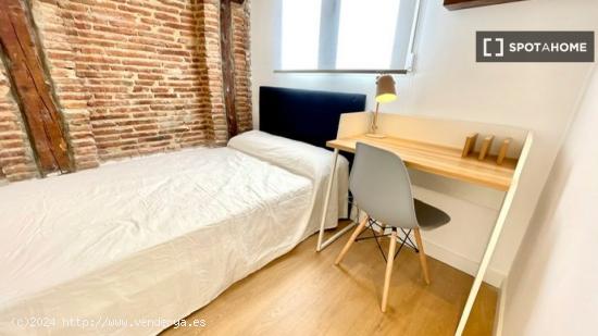 Se alquila habitación en un Coliving en Tetuán - MADRID