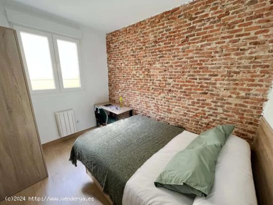  Se alquila habitación en un Coliving en Vallecas - MADRID 