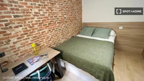 Se alquila habitación en un Coliving en Vallecas - MADRID