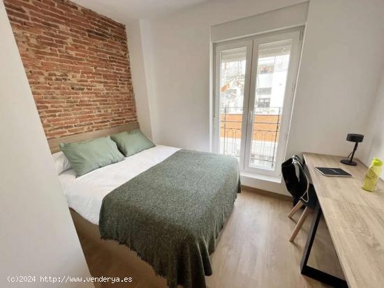  Se alquila habitación en un Coliving en Vallecas - MADRID 