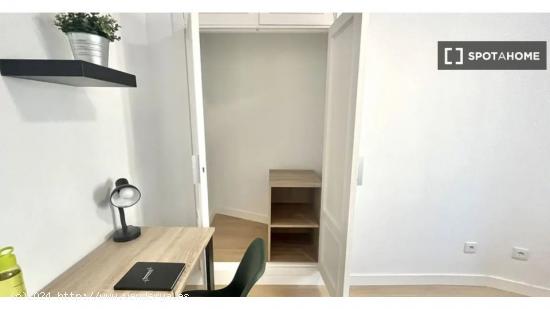 Se alquila habitación en un Coliving en Carabanchel - MADRID