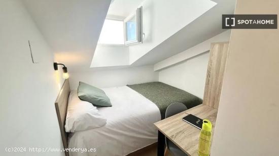 Se alquila habitación en un Coliving en Carabanchel - MADRID