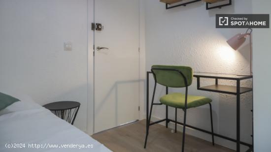 Se alquila habitación en piso compartido en Mostoles - MADRID